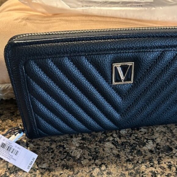 Victoria's Secret Signature V-Quilt Finish Black Lily Large Wallet with Zip - Picture 5 of 10